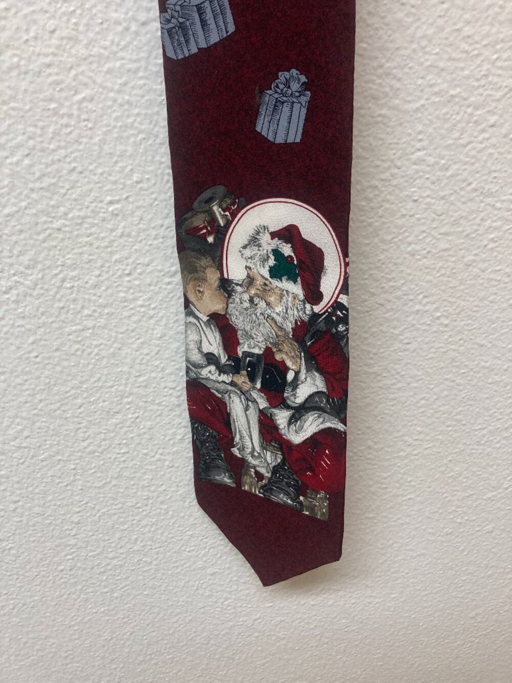 THE SATURDAY EVENING POST 100% Silk Santa Christmas Tie
